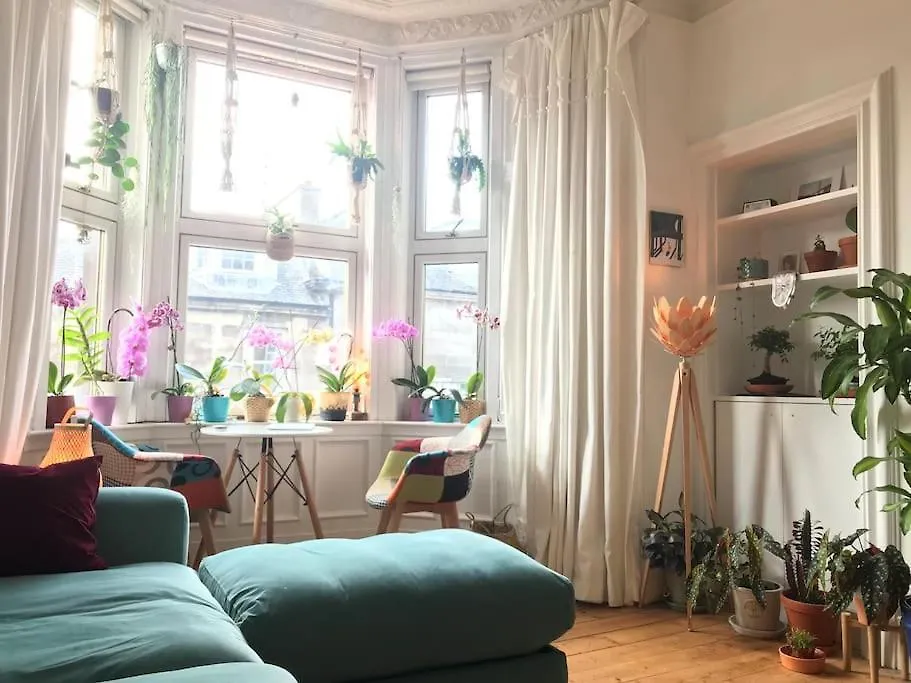 Cosy 2 Bedroom Flat In Edinburgh